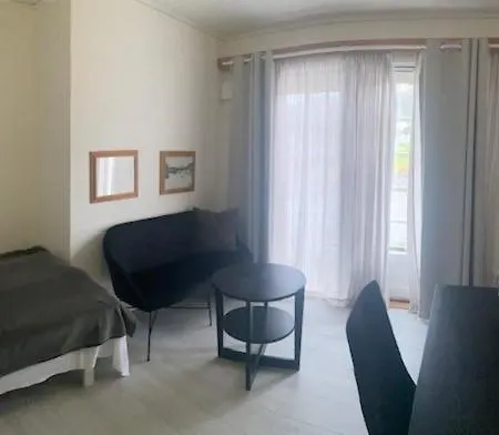 Sunde Fjord Hotel, Free And Easy Parking