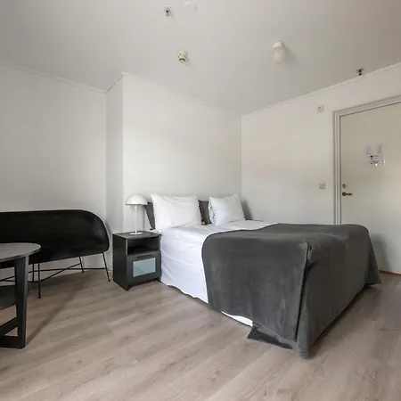 Sunde Fjord Hotel, Free And Easy Parking