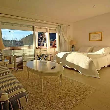 호텔 Sunde Fjord Hotel, Free And Easy Parking Solavagen