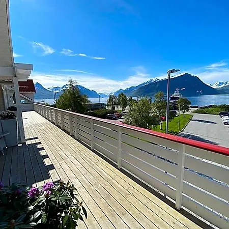 Sunde Fjord Hotel, Free&easy Parking 3*
