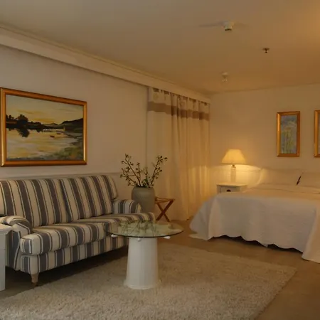 Sunde Fjord Hotel, Free And Easy Parking Отель Solavagen