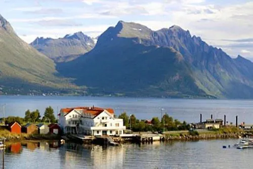 Sunde Fjord Hotel, Free And Easy Parking 3* Solavagen